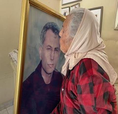 كريم يونس يتحدث عن وفاة والدته "أيقونة فلسطين"