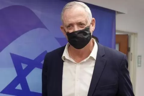 رويترز: بيني جانتس قبل اجتماع في القدس يوم 14 مارس اذار 2022. صورة من ممثل لوكالات الأنباء.