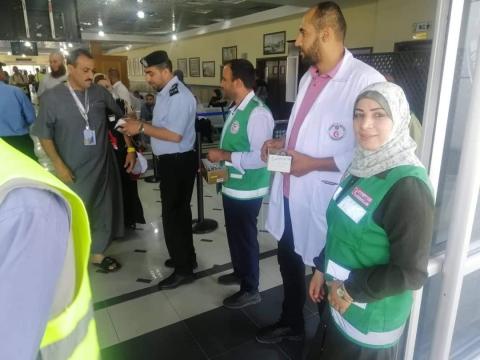 الخدمات الطبية تشرع بحملة لتطعيم الحجاج من مرض الانفلونزا والسحايا..jpg