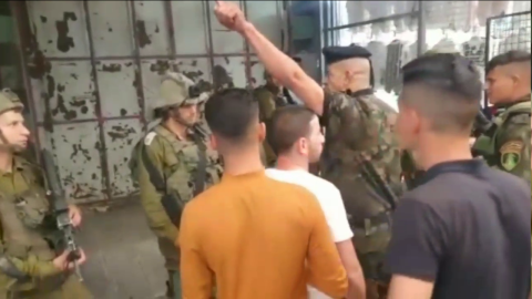 الجيش الإسرائيلي يعقب على حادثة طرد الأمن الفلسطيني لقوة عسكرية من الخليل