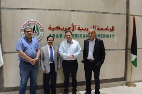 رئيس مجلس إدارة الجامعة العربية الامريكية المؤسس الدكتور عصفور يلتقي وفداً من القائمة المشتركة