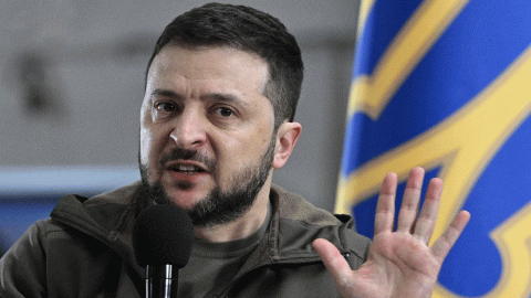 الرئيس الأوكراني فولوديمير زيلينسكي.gif