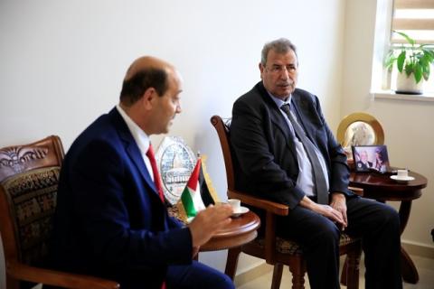 المدرسة الوطنية: أبو زيد يستقبل رئيس الصندوق القومي الفلسطيني