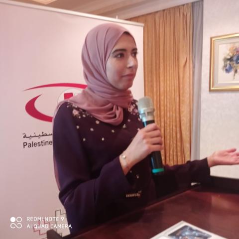 اخلاص يوسف طمليه - باحثة اقتصادية.jpg