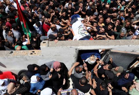 تشييع جثمان الشهيد بلال كبها (24 عاماً) لمثواه الاخير في بلدة يعبد قرب جنين