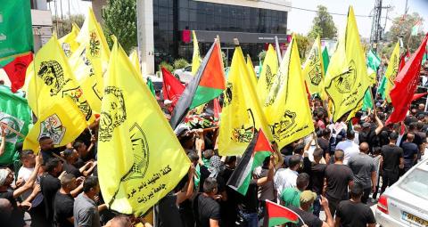 تشييع جثمان الشهيد عودة صدقة (17 عاما) في بلدة نعلين قبيل نقله لمسقط رأسه في قرية المدية 9.jpg