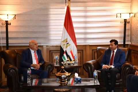 الرجوب يلتقي وزير الشباب والرياضة المصري