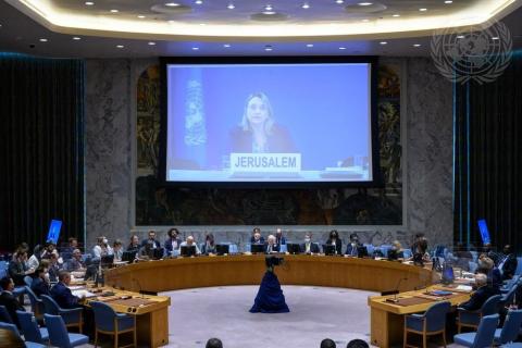 المنسقة المقيمة ومنسقة الشؤون الإنسانية في الأرض الفلسطينية المحتلة، لين هاستينغز، متحدثة إلى مجلس الأمن، عبر تقنية الفيديو..jpg