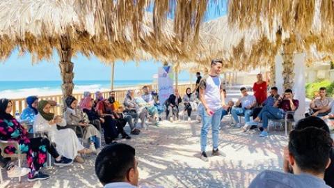 فلسطينيات تنظم لقاءً مفتوحًا لطلبة المناظرات في قطاع غزة