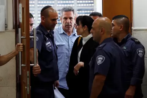 غونين سيغيف ،  وزير سابق في الحكومة الإسرائيلية متهم بتهمة التجسس لصالح إيران  ، 5 يوليو ، 2018. AP.webp