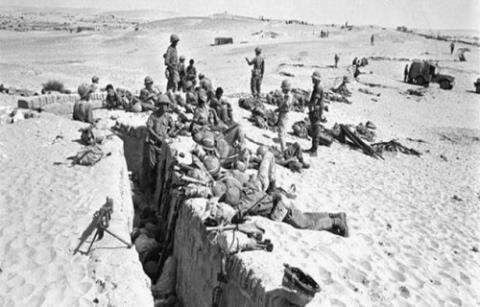 قبر جماعي في اللطرون لـ80 جندياً مصرياً استشهدوا في 1967.jpg