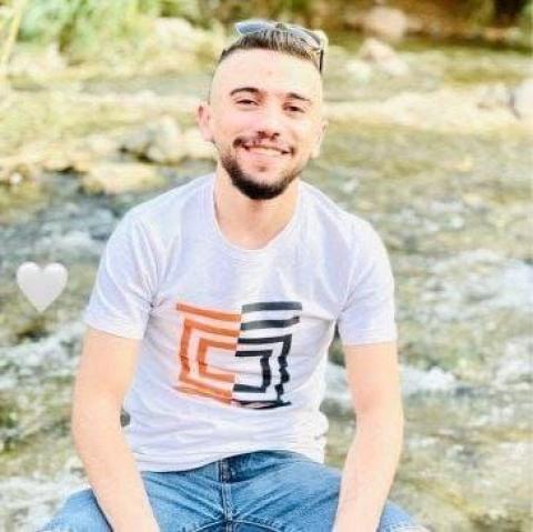 مقتل الشاب شادي حاتم كستيرو 23 عام طعنا في الخليل ..jpg