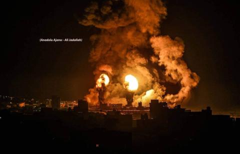 صور من القصف الإسرائيلي غرب غزة .. تصوير.. علي جاد الله 1.jpg