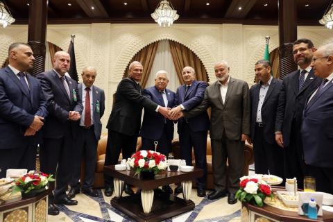 الرئيس الجزائري عبد المجيد تبون يستقبل كلًا من الرئيس محمود عباس وإسماعيل هنية رئيس المكتب السياسي لحركة حماس في لقاء على هامش احتفالات ذكرى استقلال الجزائر.jpg