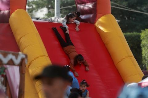 الفلسطينيون يحتفلون بثاني أيام عيد الأضحى المبارك في مدينة غزة.jpg