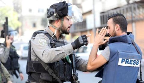 "سكاي لاين" : اعتقال صحفيين من قبل الأمن الفلسطيني والجيش الإسرائيلي نموذج للمعاناة المزدوجة التي يتعرض لها الصحفيون في الأراضي الفلسطينية