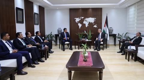 اشتية: افتتاح الشركة الأردنية الفلسطينية لتسويق المنتجات الزراعية يقع في صلب استراتيجية الانفكاك التدريجي