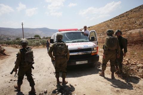 مواجهات بين المتظاهرين الفلسطينيين وقوات الاحتلال الإسرائيلي عقب المسيرة الأسبوعية ضد الاستيطان في بيت دجن 18.jpg