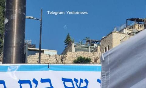 القبة الحديدية حاولت اعتراض صاروخين في سماء القدس.jpg