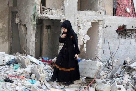 طائرة غادرة تخطف حلم عبير من بين يديها 4.jpg