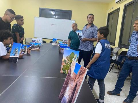 معرض صور فلسطين بعيون الاطفال في  نادي مخيم عقبة جبر