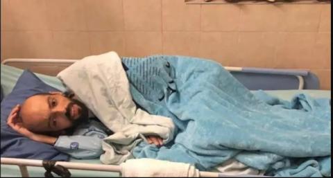 المعتقل خليل عواودة في أحدث صورة له في المستشفى..jpg