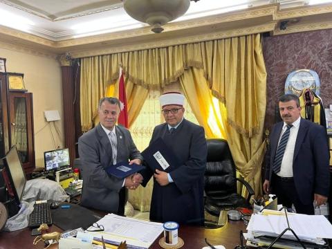 توقيع مذكرة تعاون بين الأوقاف و المركز العربي لحقوق الإنسان والسلام الدولي