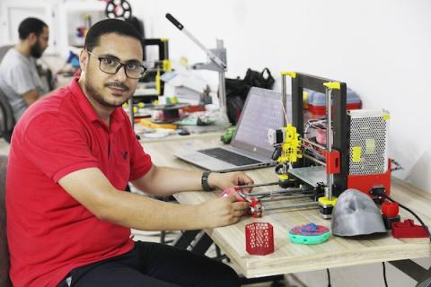 المستلزمات الصحية والتعليمية بتقنية ثلاثية الأبعاد في غزة 14.jpg