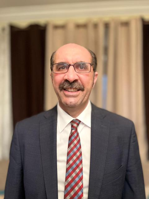 الدكتور عـمـر رحـال أستاذ العلوم السياسية.jpg