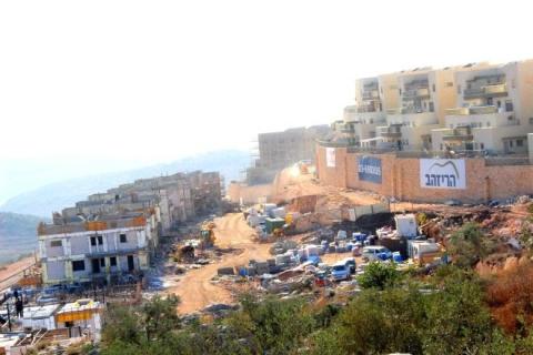 تجريف صادم وواسع بأراض واسعه زراعية ورعوية شمال بلدة  دير استيا شمال غرب سلفيت