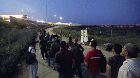 العمال الفلسطينيين.gif