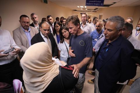 وزارة الصحة تستقبل وفدا دبلوماسيا من سفراء الاتحاد الأوروبي للإطلاع على الوضع الصحي في قطاع غزة