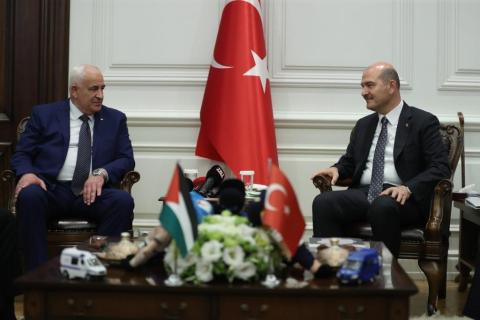وزير الداخلية الفلسطيني ونظيره التركي يبحثان آفاق التعاون"