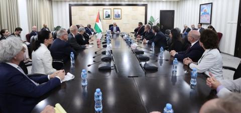 اشتية يطالب الكونغرس الأمريكي الاعتراف بدولة فلسطين لتحقيق حل الدولتين