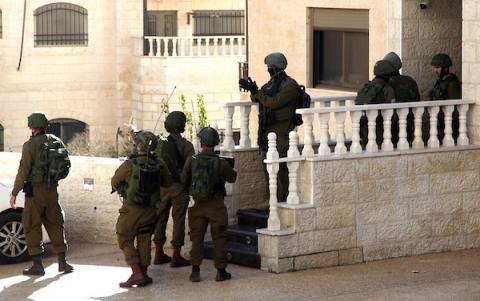 إسرائيل تغلق مقرات سبع منظمات أهلية فلسطينية في الضفة الغربية.jpg