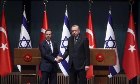 أكبر عقبة أمام  التوجه الإيجابي الذي شوهد طوال العام هو وجود مكتب لحركة حماس في إسطنبول..jpg