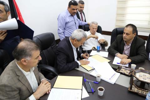 توقيع اتفاقية تشغيل مدرسة القلب الكبير.jpg