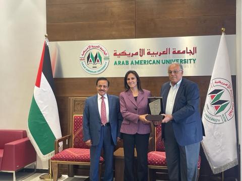 الجامعة العربية الأمريكية توقع اتفاقية تفاهم مع نقابة المعلوماتية التكنولوجية