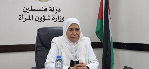 أمال حمد.jpg