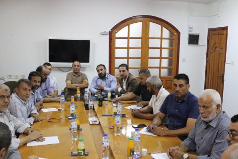 وكيل وزارة الاقتصاد الوطني يجتمع مع ممثلي القوى الوطنية والإسلامية لإطلاعهم على آخر المستجدات الاقتصادية.jpg