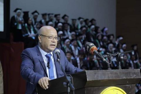 دائرة شؤون اللاجئين تكرم 770 طالب وطالبة لمن حصلوا على معدل 97.4% في الثانوية العامة في قطاع غزة 12.jpg