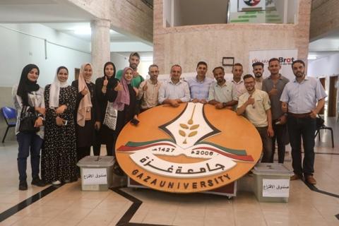 الطالبة وعد طه نقيبة للصحفيين الشباب في جامعة غزة