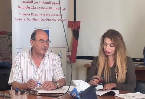 الديمقراطية وحقوق العاملين يوقع 6 اتفاقيات منح مشاريع منظمات نسائية تعزيز المناصرة المحلية (1).jpg