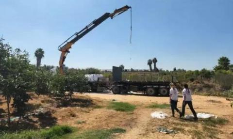 من المكان بعد إصابة العاملين.jpg
