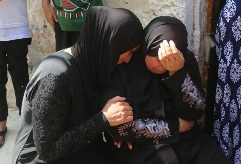 تشييع جثمان الشهيد يونس التايه (21 عاما) لمثواه الاخير في مخيم الفارعة 2.jpg