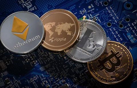 خسائر مالية متفاوتة، جراء الانخفاض الكبير والمتواصل للعملات الرقمية المشفرة.jpg