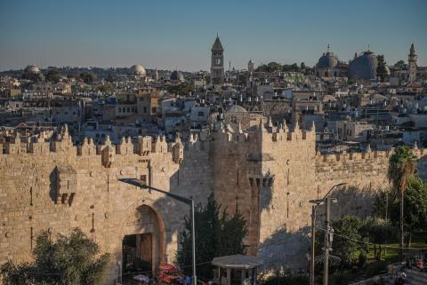 أسوار البلدة القديمة في مدينة القدس.jpg