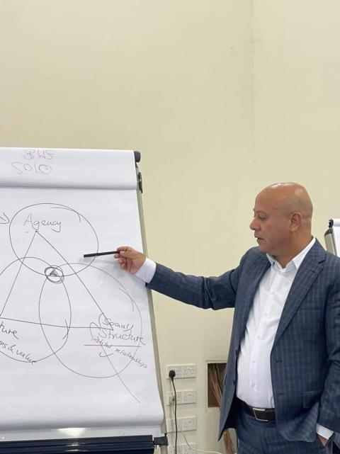 ورشة عمل توصي بتعزيز التبادل الاستراتيجي والحوارات الفنية بين ممثلي الدول المضيفة للاجئين الفلسطينيين 1.jpg