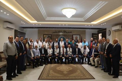 وفد من رجال الأعمال الفلسطينيين يختتم زيارته الى قطاع غزة.jpeg