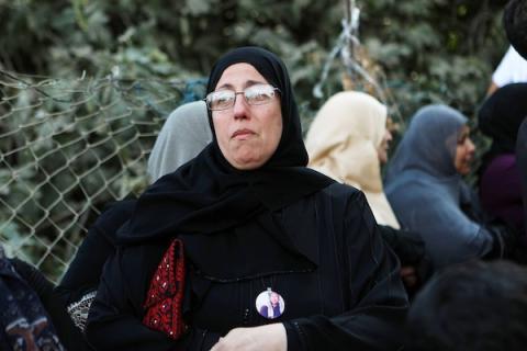 تشييع جثمان أسامة عدوي إلى مثواه الأخير في العروب.jpg